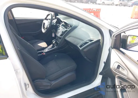 2016 Ford Focus S из США, поврежденный, VIN 1FADP3E2XGL242513